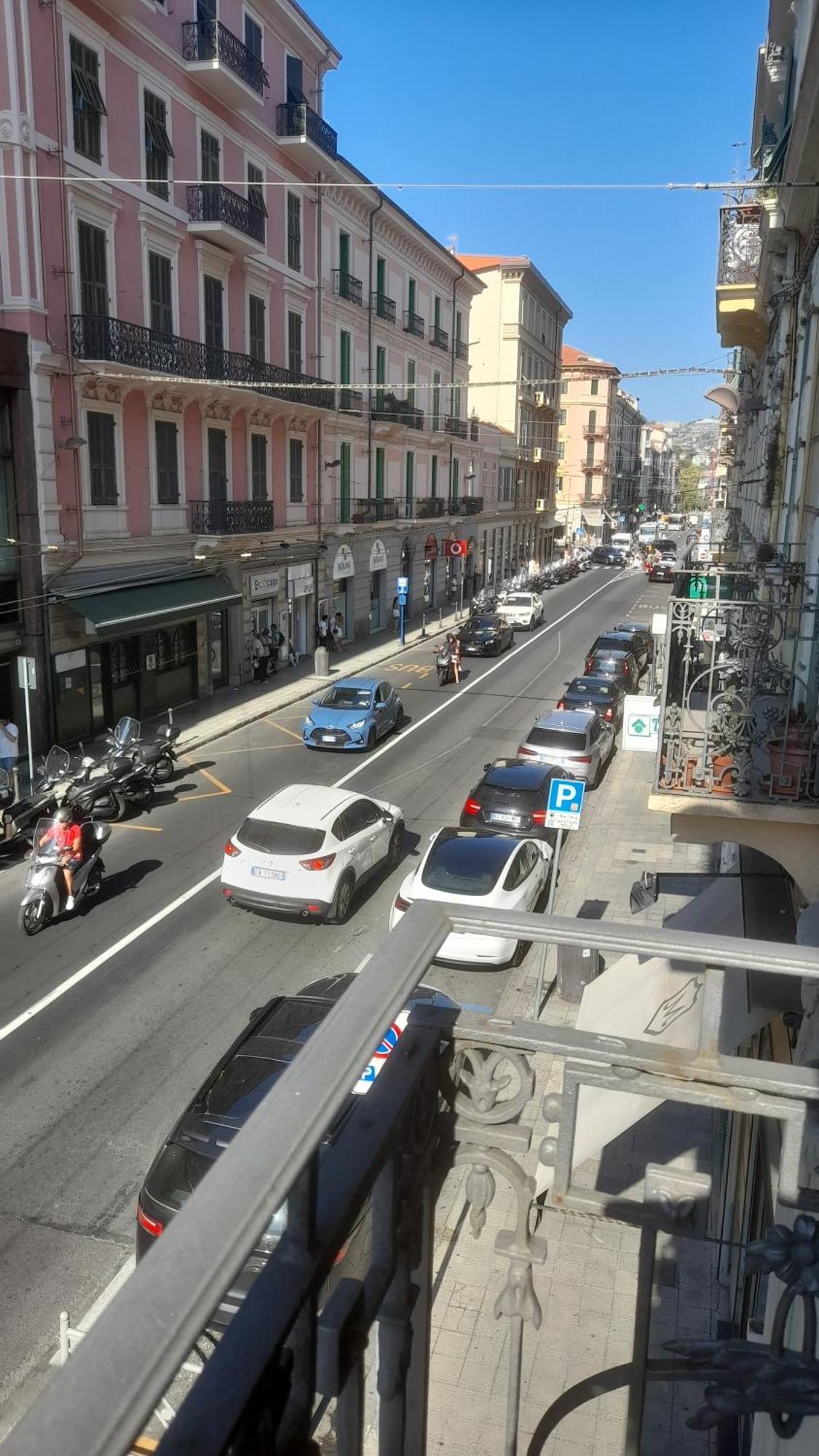 Appartamento Centralissimo Sanremo Exteriör bild